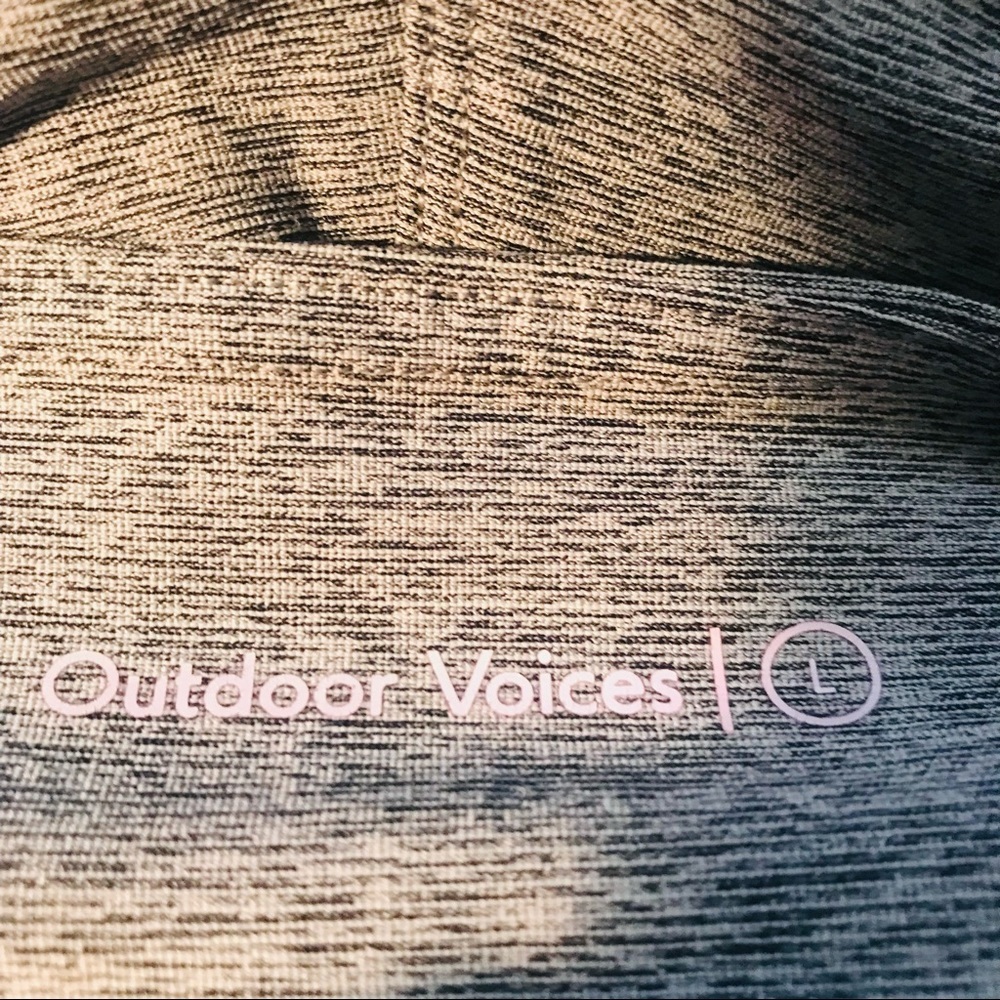 Outdoor Voices gray color block 7/8 leggings - Picture 6 of 6